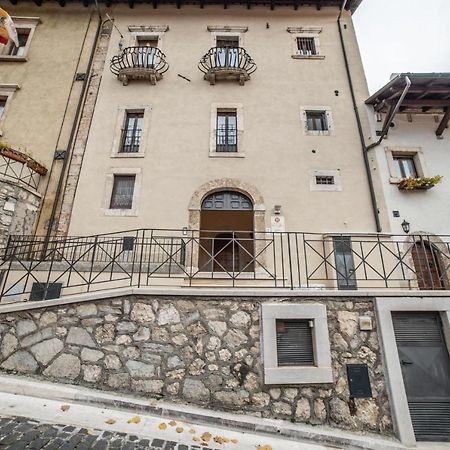 Dimora Fresilia Casa Vacanze Opi Exterior foto