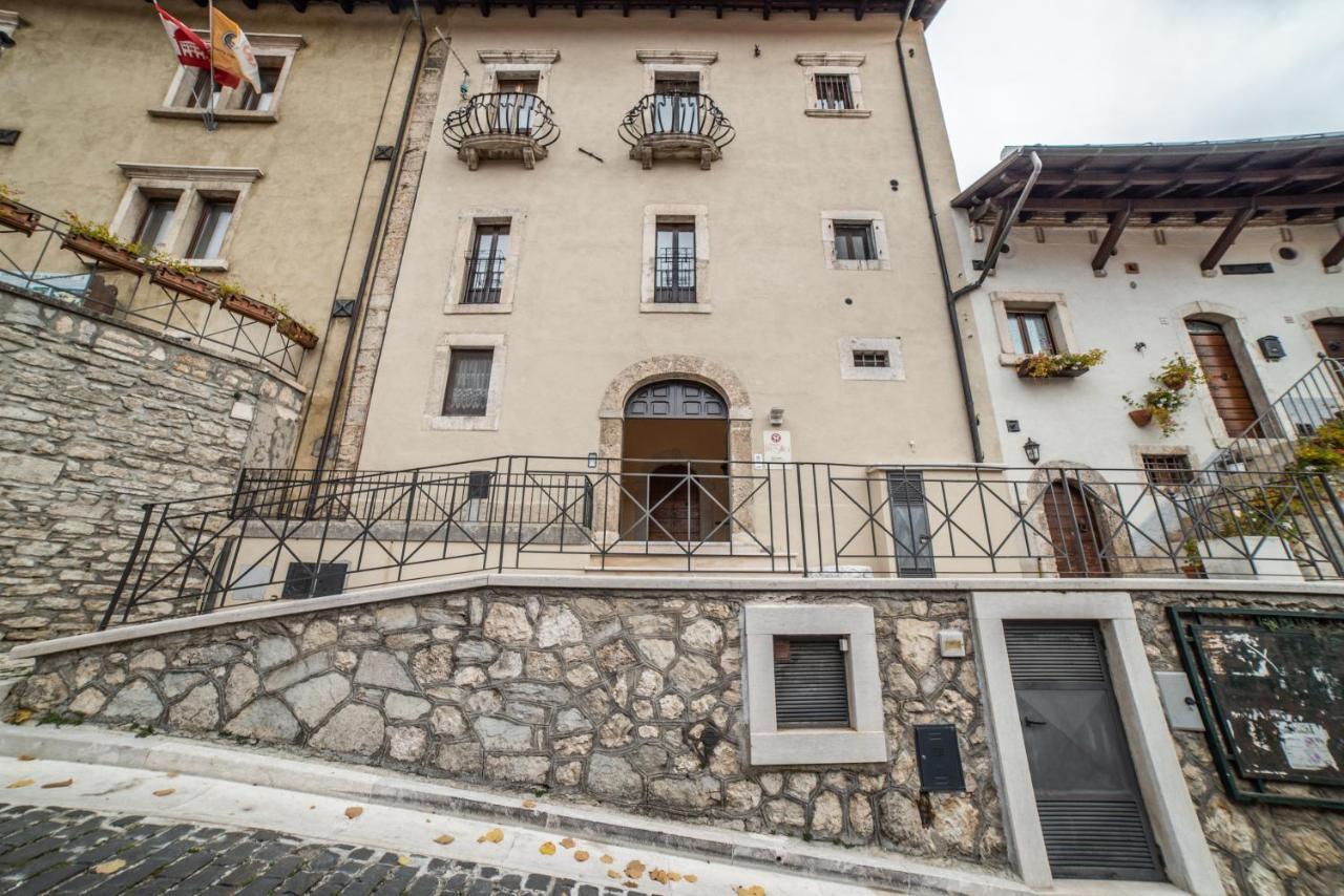 Dimora Fresilia Casa Vacanze Opi Exterior foto