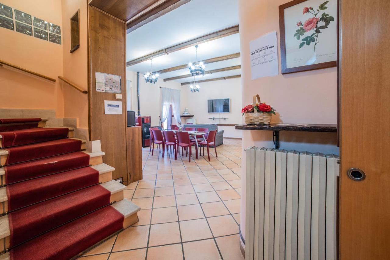 Dimora Fresilia Casa Vacanze Opi Exterior foto