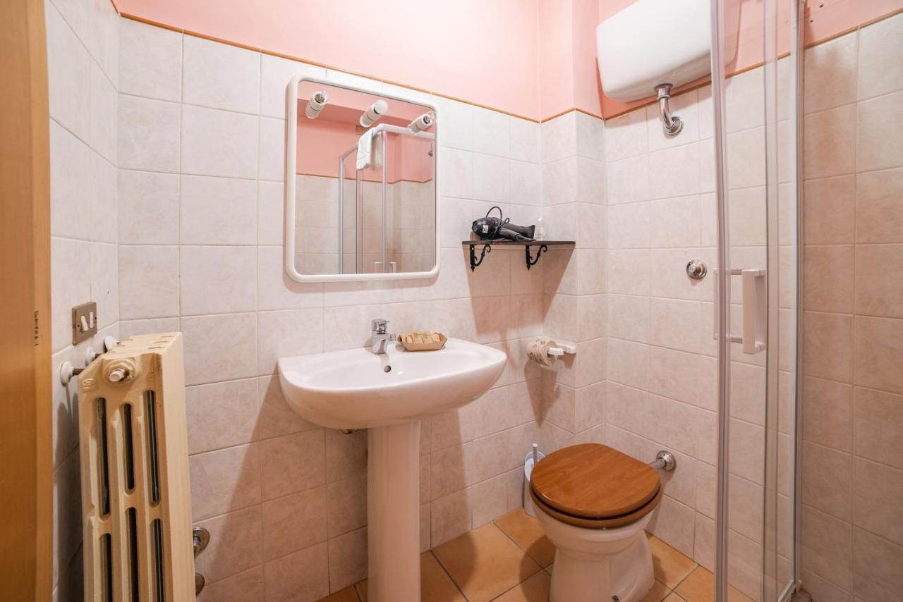 Dimora Fresilia Casa Vacanze Opi Exterior foto