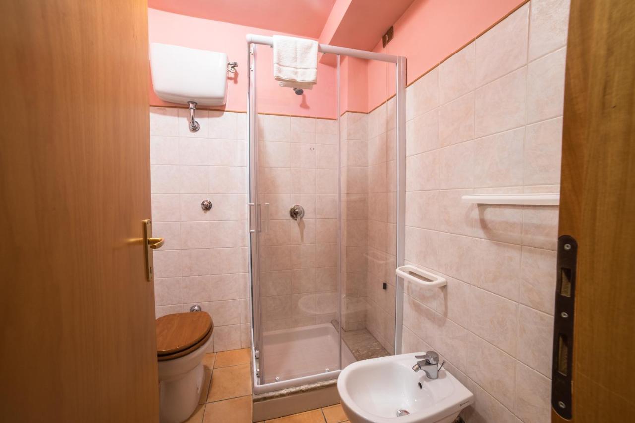 Dimora Fresilia Casa Vacanze Opi Exterior foto